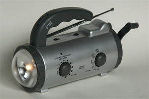 Dynamo Rechargable Flashlight/Radio